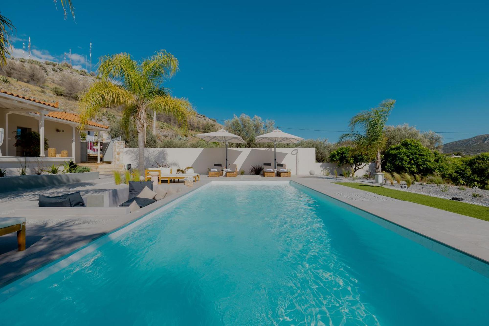 Blue Topaz Poolside Villa