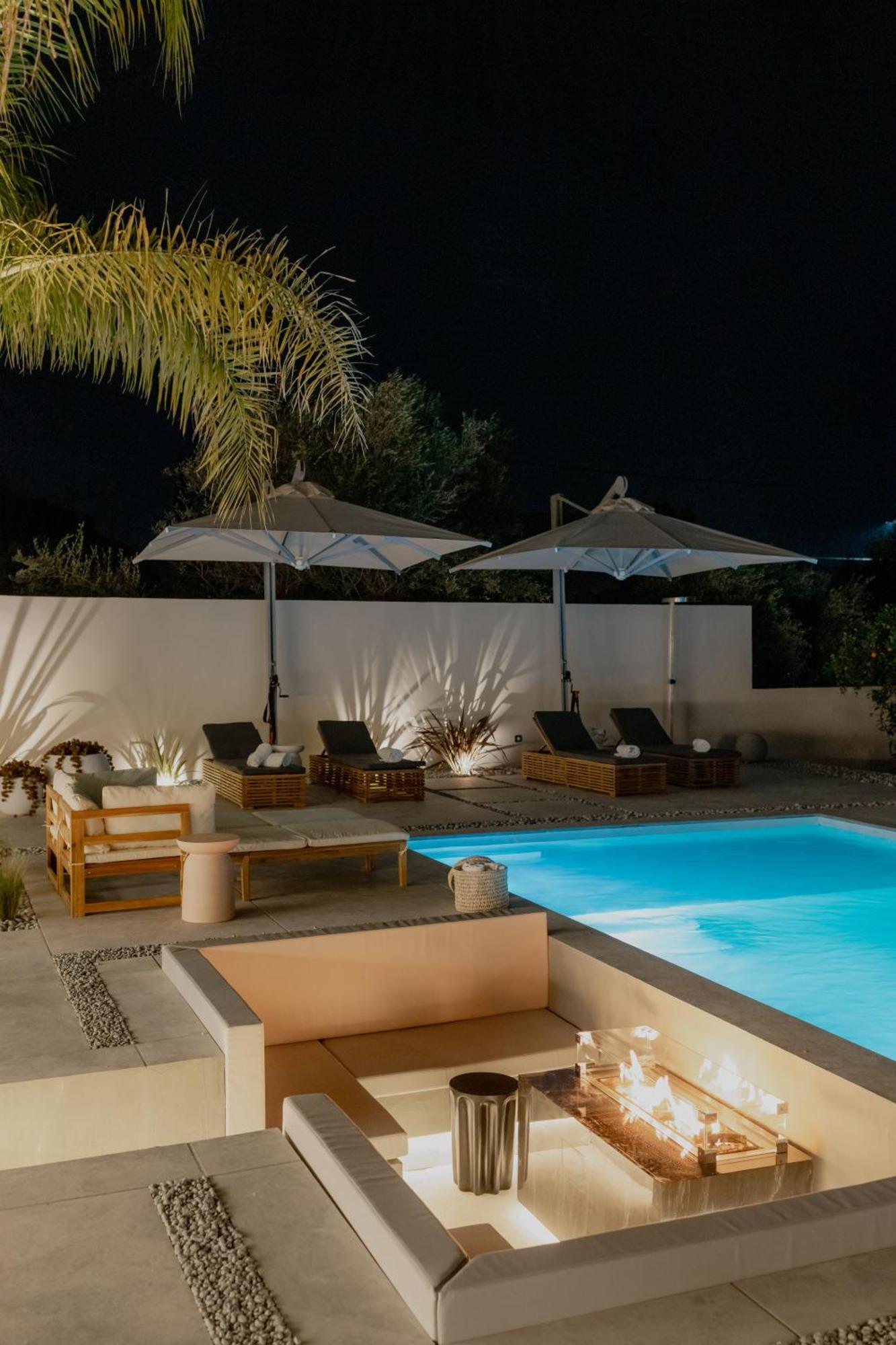 Villa Blue Topaz Poolside Nauplia