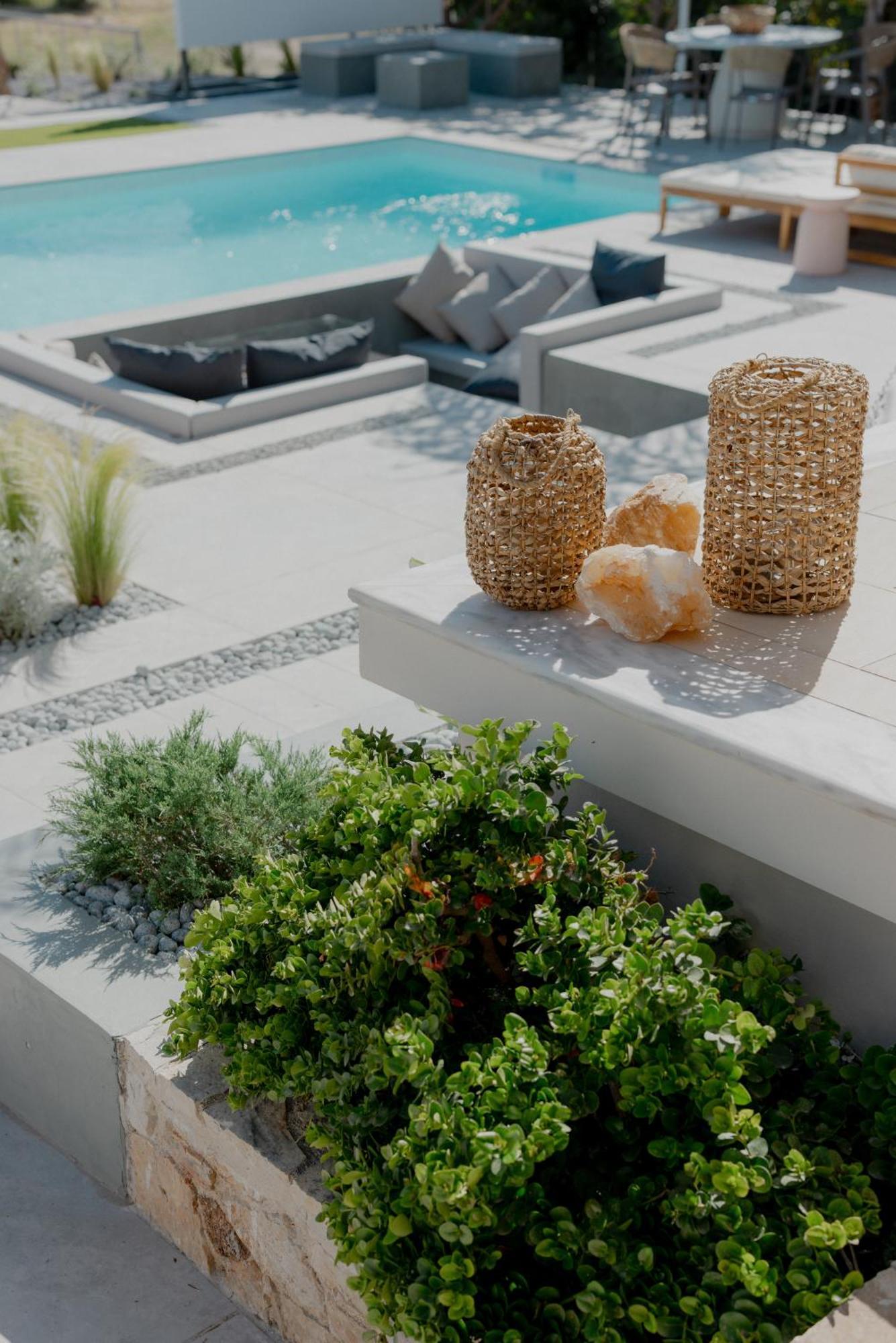 Blue Topaz Poolside Villa